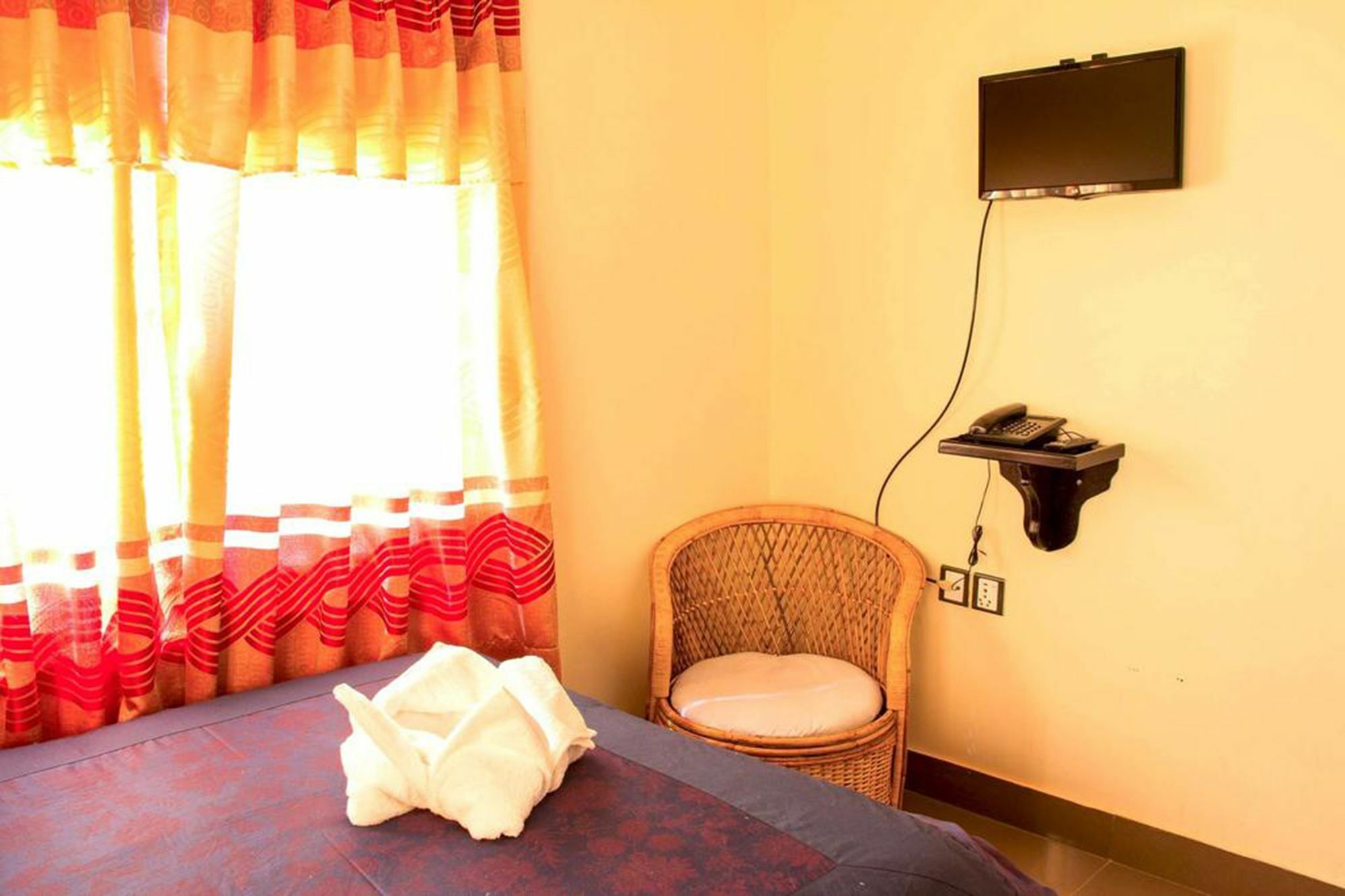 Hotel Atrium Pokhara Dış mekan fotoğraf